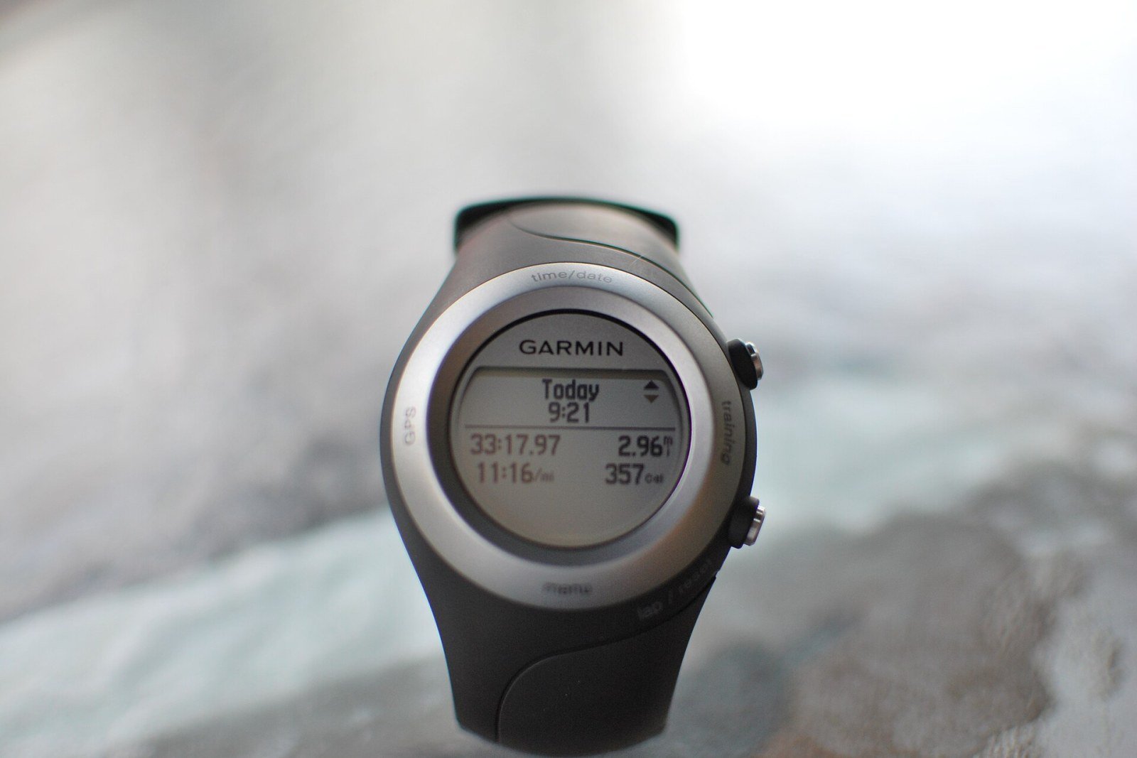 Garmin Watch Surpasses Apple Watch Ultra 4 in Battery Life